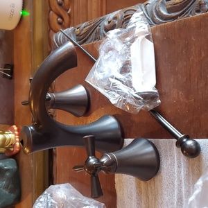 Moen Wynford bronze T4524ORB cross handle faucet trim